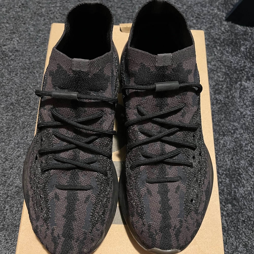 Yeezy 380 Onyx Size 11 Mens
